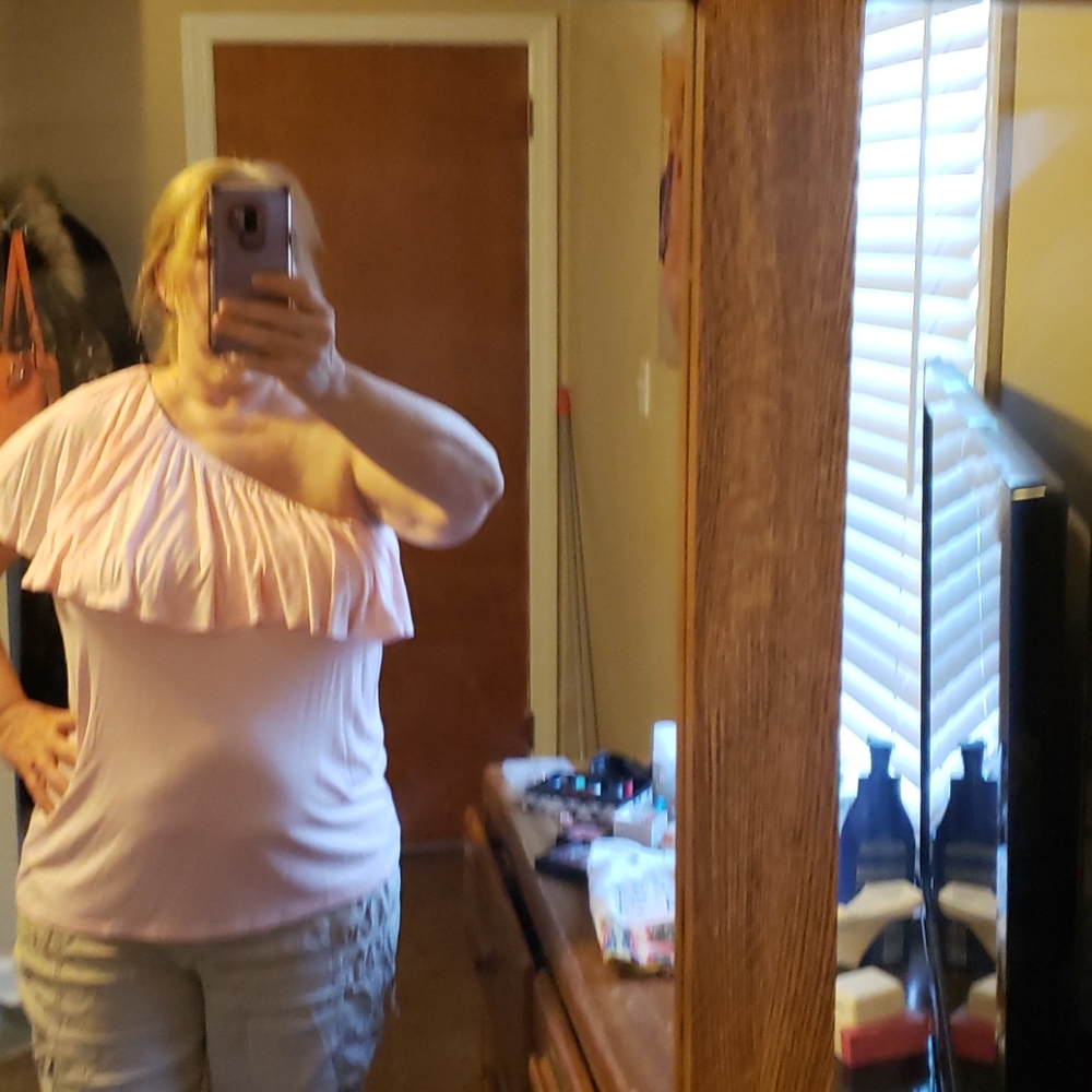 Elegant 1 shoulder pink shirt